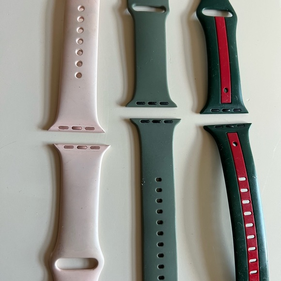 Apple watch series 4 40 mm. Has scratches on face as shown. All bands included - Picture 8 of 8